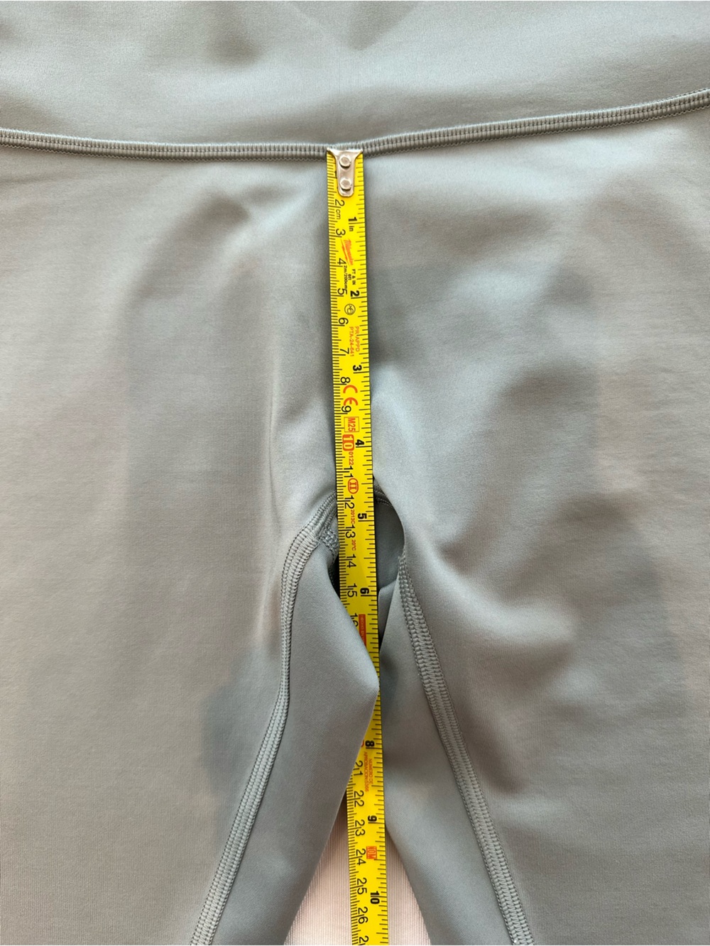 ALO Yoga High-Rise Leggings in Sage - Picture 6 of 12